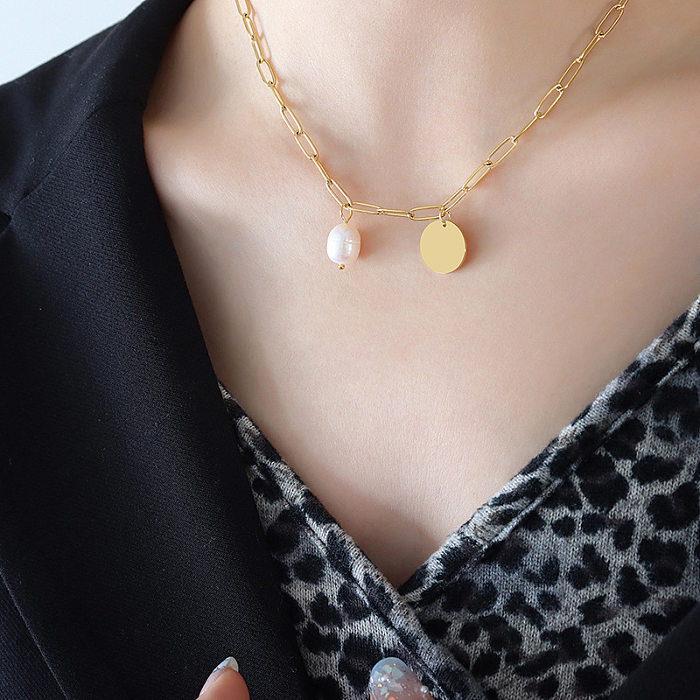 Collar de perlas de agua dulce con incrustaciones de acero inoxidable ovalado de estilo simple