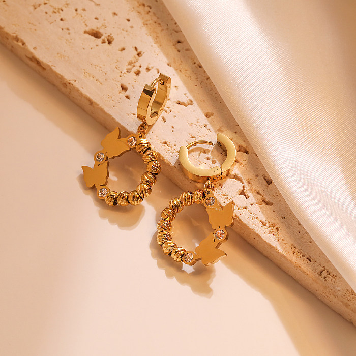 1 Paar schlichte Pendel-Ohrringe mit Schmetterlingsbeschichtung und Inlay aus Edelstahl mit Zirkon und 18-Karat-Vergoldung
