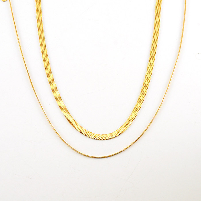 Schlichter Stil, klassischer Stil, einfarbig, geschichteter Edelstahl mit 18-Karat-Vergoldung, geschichtete Halsketten