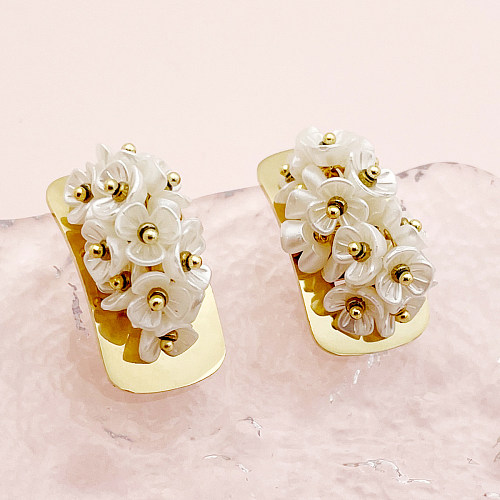 1 par de brincos de orelha banhados a ouro com flor romântica e doce em aço inoxidável