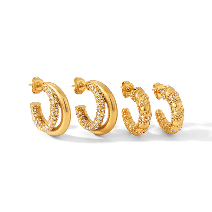1 par de strass de aço inoxidável em forma de C, estilo simples, revestido em forma de C, brincos banhados a ouro 18K