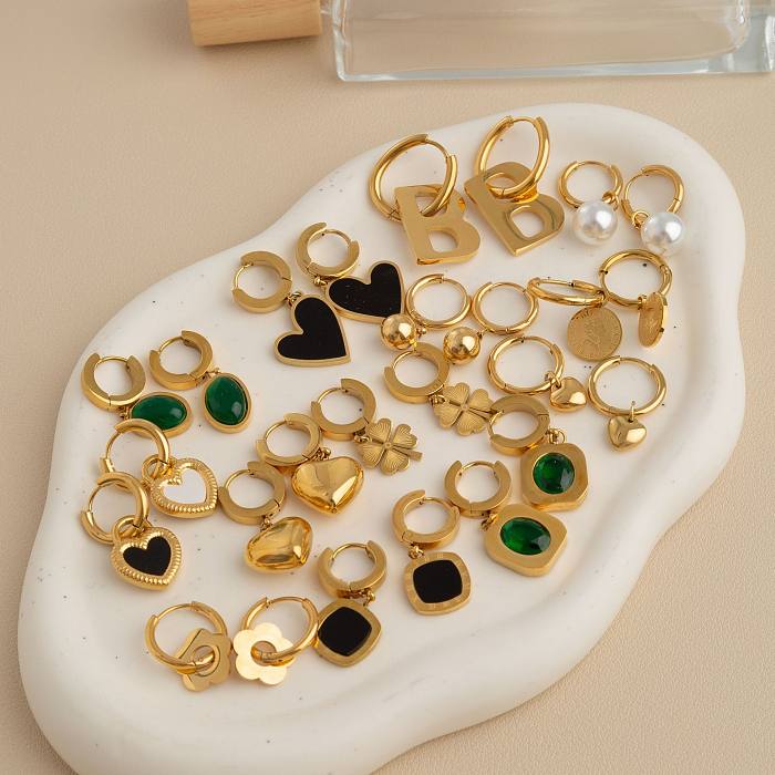1 par de pendientes colgantes de perlas de resina de piedras preciosas artificiales de acero inoxidable con incrustaciones chapadas en forma de corazón y letras redondas de estilo Simple