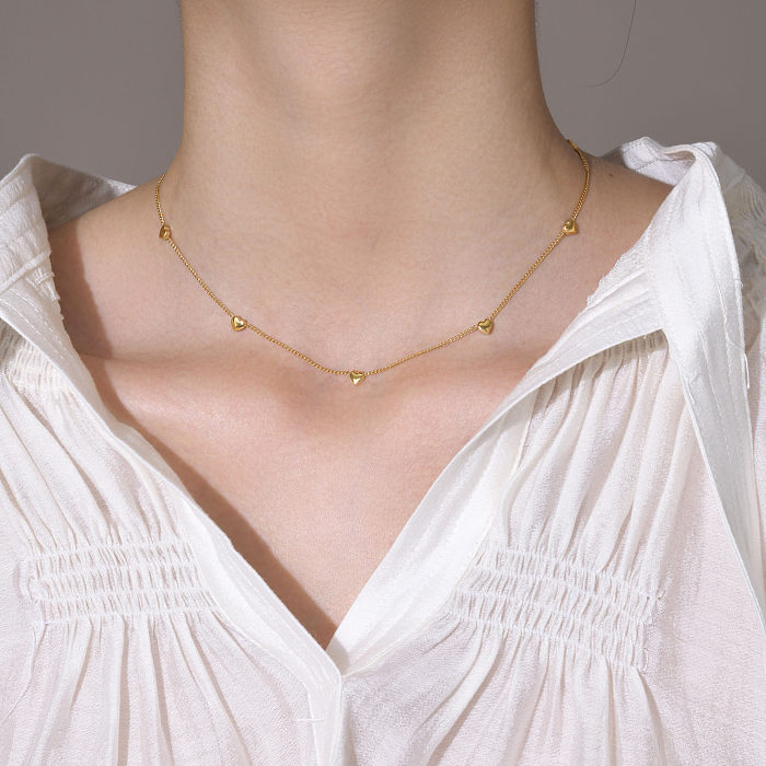 Collar chapado en oro de acero inoxidable con forma de corazón de estilo simple informal