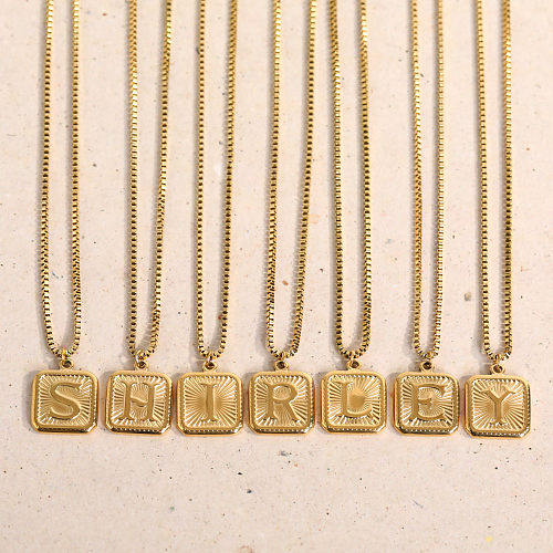 Colar com pingente banhado a ouro 18K com letras de estilo simples em aço inoxidável