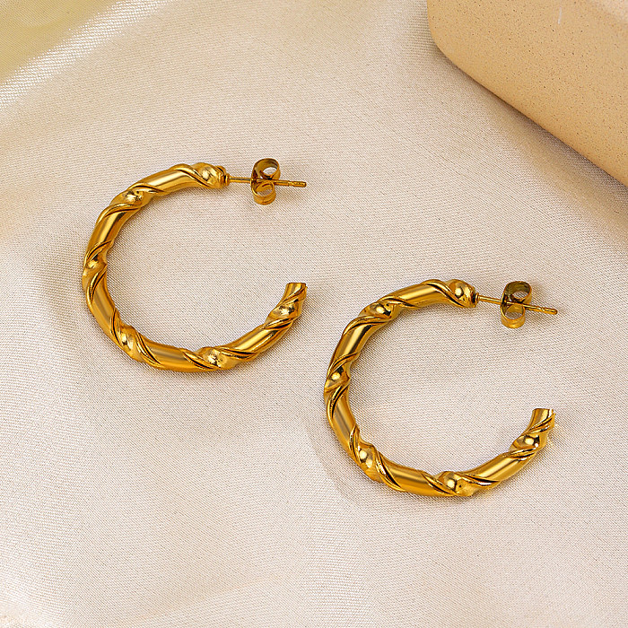 1 par retro simples estilo C forma torção chapeamento aço inoxidável 18K brincos banhados a ouro