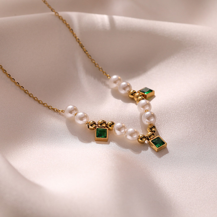 Lässiger, schlichter Stil, quadratische Halskette mit Anhänger aus Edelstahl mit Perlenbeschichtung und Inlay aus Zirkon, 18 Karat vergoldet
