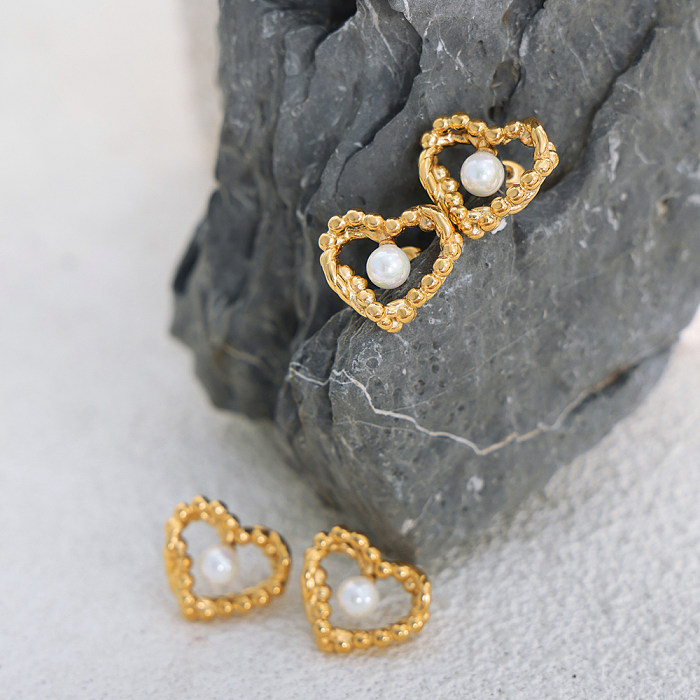 1 par elegante estilo barroco forma de coração chapeamento incrustação de pérolas artificiais de aço inoxidável 18K brincos banhados a ouro