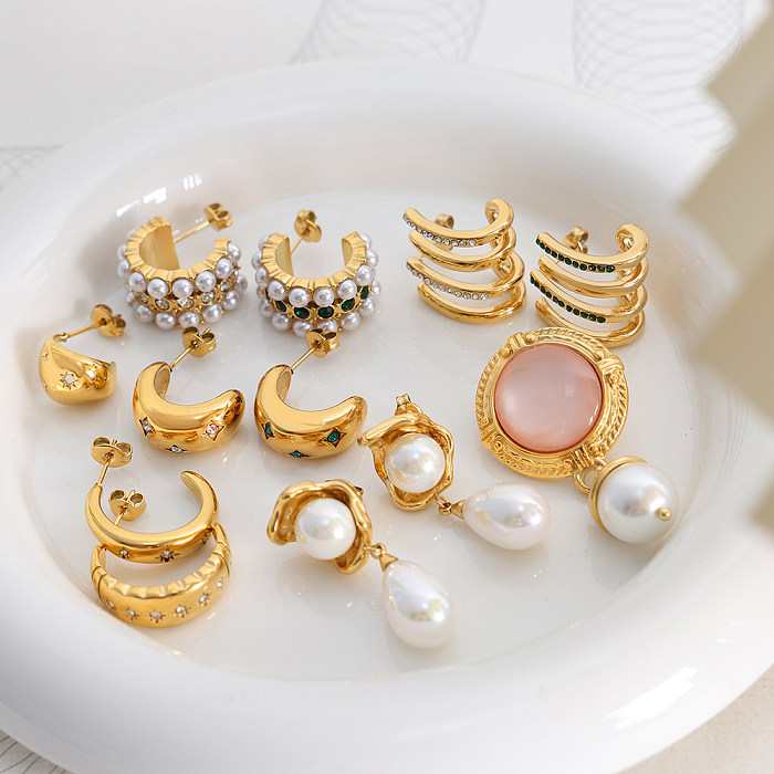 1 paire de boucles d'oreilles plaquées or 18 carats avec incrustation géométrique de style baroque luxueux et élégant en acier inoxydable avec perles artificielles et strass