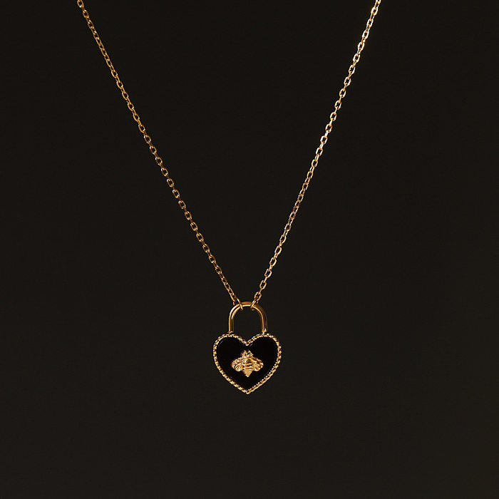 Cadena de clavícula con collar de oro de 18 quilates chapado en acero inoxidable negro con candado de corazón de abeja