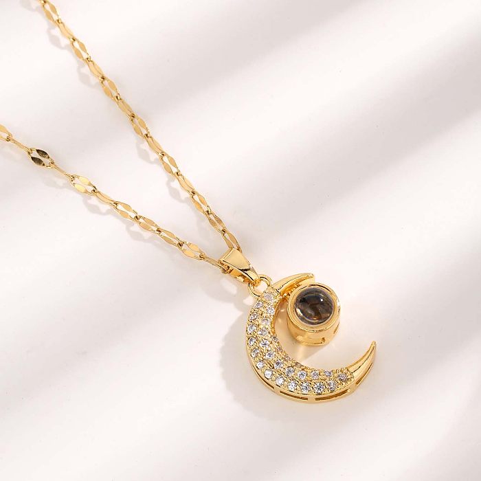 Estilo vintage luxuoso estilo romano lua retângulo chapeamento de aço inoxidável incrustação resina zircão banhado a ouro pingente colar