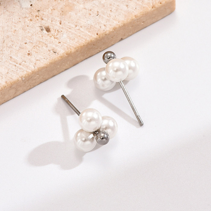 1 paire de clous d'oreilles plaqués or 14 carats, incrustation de fleurs de Style Simple et élégant, perles artificielles en acier inoxydable