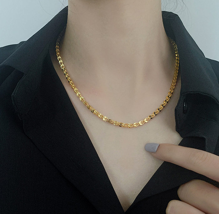 Collar chapado en oro de 18 quilates con revestimiento de acero inoxidable de color sólido estilo coreano de estilo simple