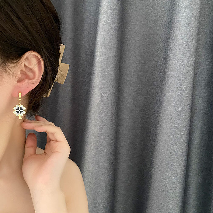 Modische vierblättrige Kleeblatt-Ohrringe aus Edelstahl mit Intarsien-Muschel-Design, 1 Paar