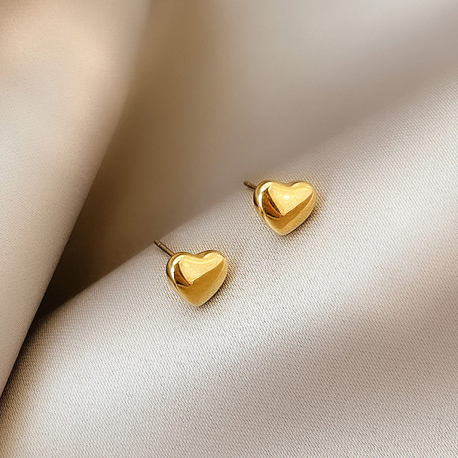 1 paire de clous d'oreilles en acier inoxydable plaqués en forme de cœur, Style Simple et décontracté