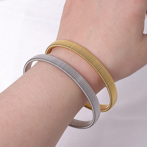 Bracelet de placage en acier titane de couleur unie de style simple en gros