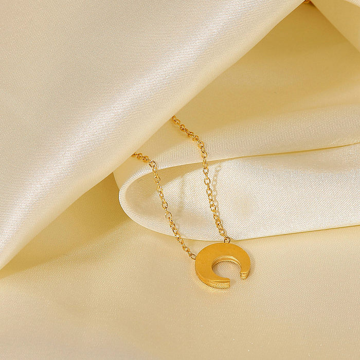New Style Natural White Shell Crescent Shaped Pendant 18K Gold Plated Stainless Steel  Necklace