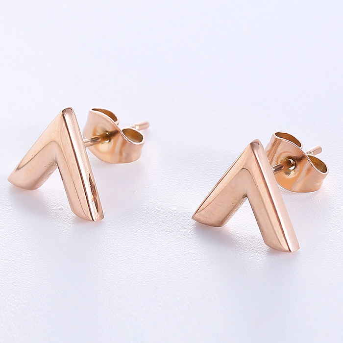 1 par de brincos de orelha banhados a ouro rosa 18K, estilo básico moderno em formato de V, incrustação de aço inoxidável com zircônia