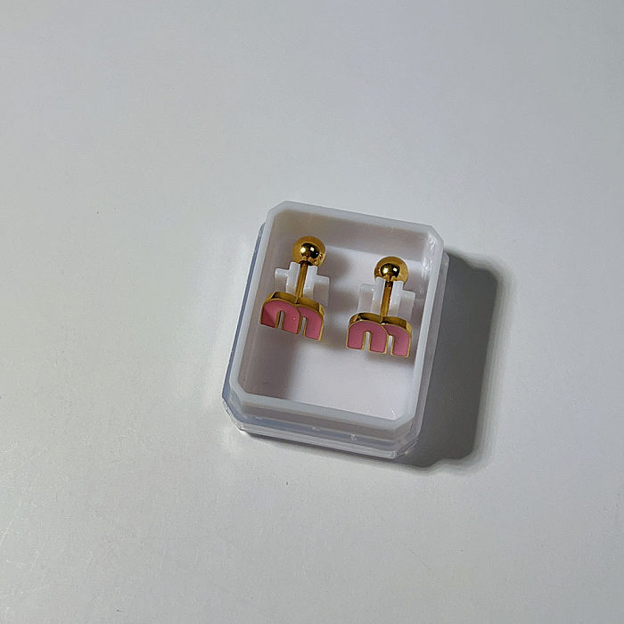 1 paire de clous d'oreilles en diamant artificiel en acier inoxydable, avec lettre douce et carrée, incrustation de placage