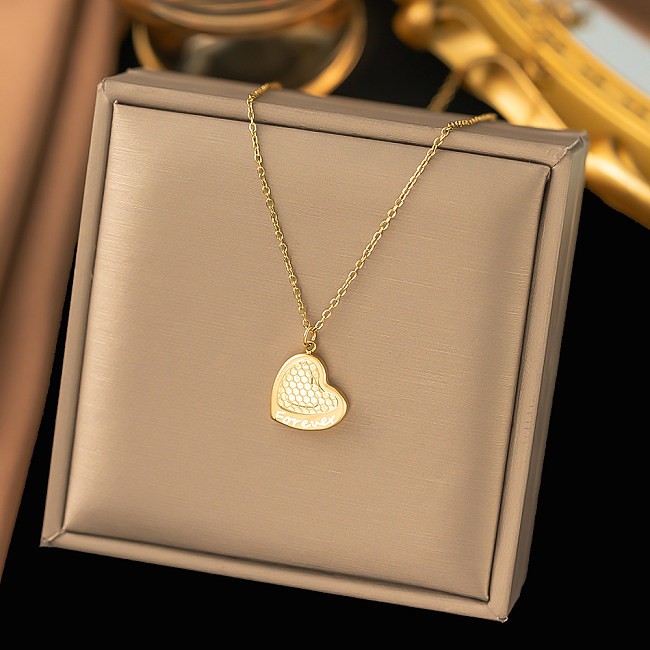 Collar colgante chapado en oro de 18 quilates con revestimiento de acero inoxidable de color sólido con forma de corazón de estilo simple