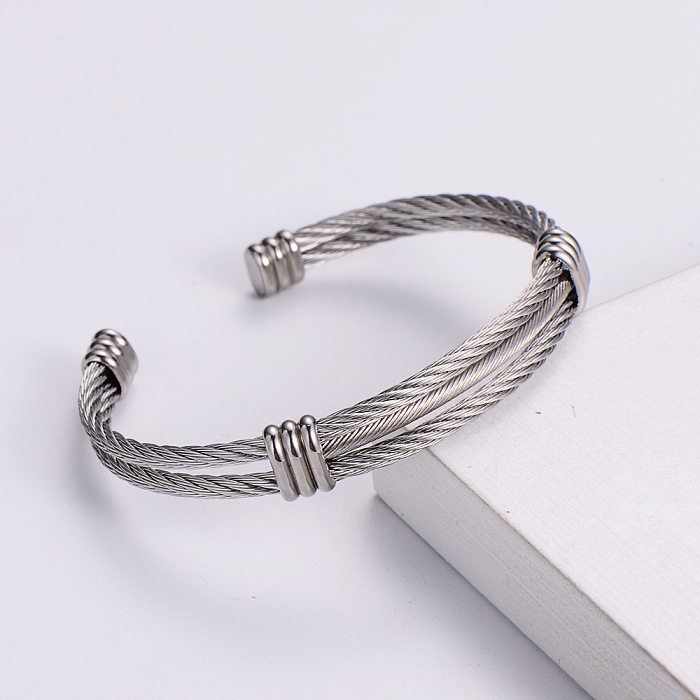 Bracelets en acier inoxydable de placage de bracelet en acier au titane étoile de style simple