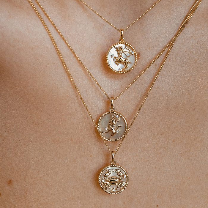 Collier pendentif plaqué or 18 carats avec incrustation de placage en acier inoxydable Sweet Constellation