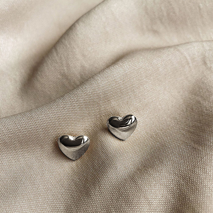 1 Pair Fashion Heart Shape Stainless Steel Ear Studs