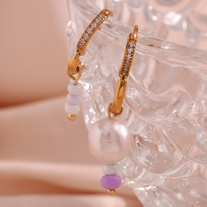 1 Paar elegante, asymmetrische, perlplattierte Inlay-Ohrringe aus Edelstahl mit Strasssteinen und 18 Karat vergoldet