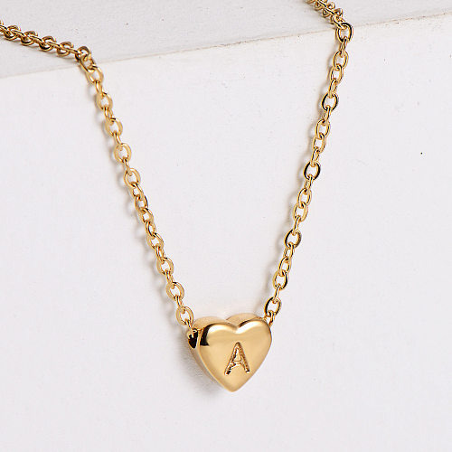 Chapeamento de aço inoxidável ouro 18k requintado colar com pingente de letra em forma de coração