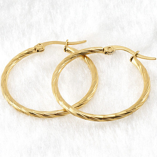 Pendientes circulares de acero inoxidable de estilo simple Pendientes de acero inoxidable chapados en oro