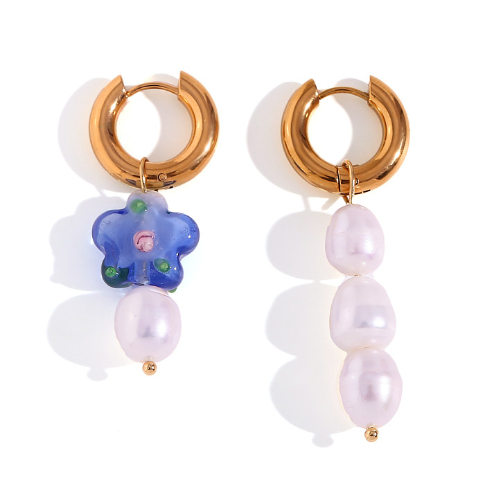1 paire de boucles d'oreilles élégantes en acier inoxydable avec perles d'eau douce plaquées or 18 carats