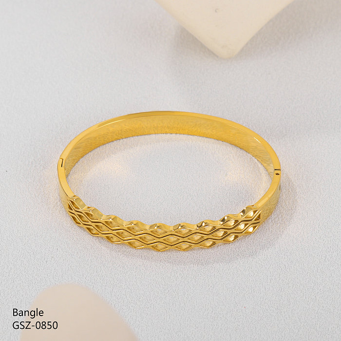 Wholesale Casual Classic Style Waves Stainless Steel Plating Inlay Gold Plated Silver Plated Rhinestones Bangle