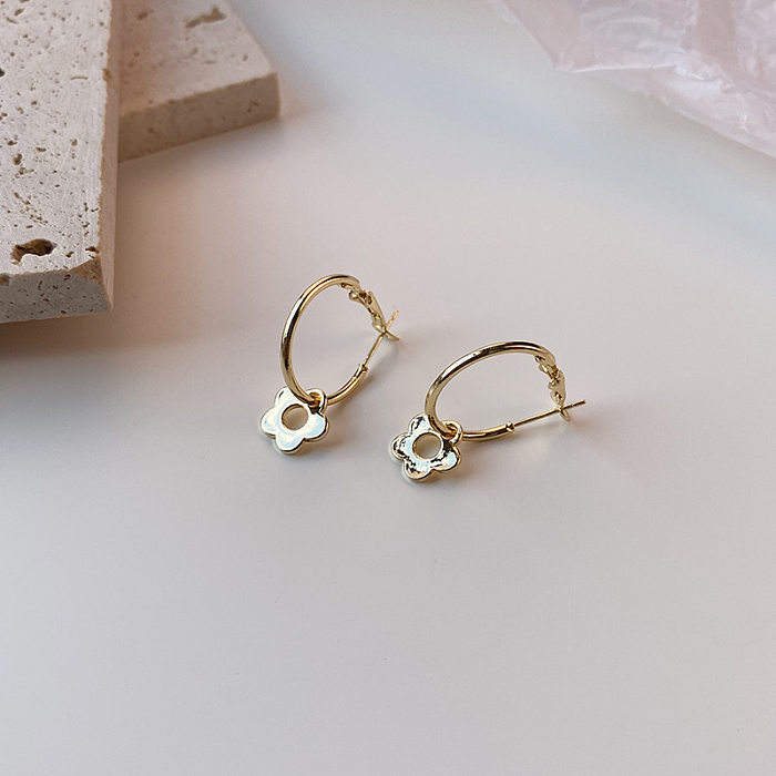 1 Paar einfache, süße Blumen-Ohrringe aus Edelstahl