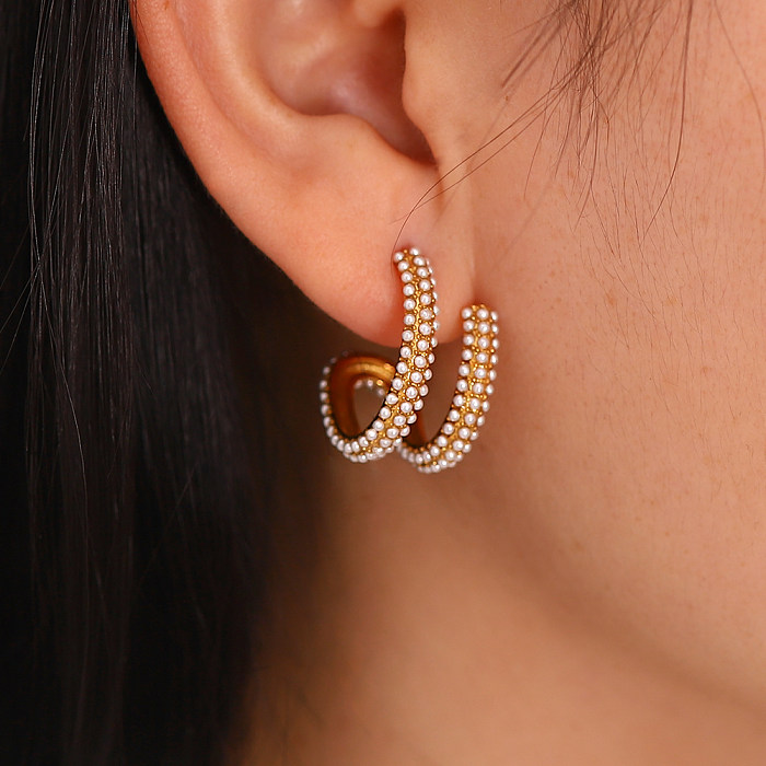 Pregos de orelha de zircão pérola em camadas de aço inoxidável estilo simples em forma de C 1 par