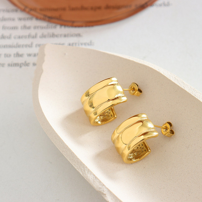 1 Pair Simple Style C Shape Stainless Steel Plating 18K Gold Plated Ear Studs