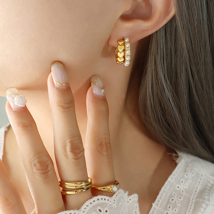 Elegante herzförmige Ohrstecker aus Edelstahl mit künstlichen Perlen, 1 Paar