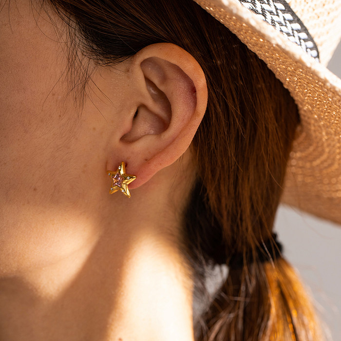 1 paire de clous d'oreilles plaqués or 18 carats en acier inoxydable plaqué pentagramme de style moderne pour femme