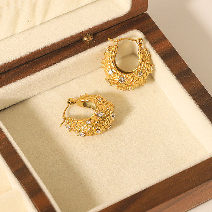 1 par de pendientes de aro chapados en oro de 18 quilates con incrustaciones de acero inoxidable y diamantes de imitación de estilo vintage