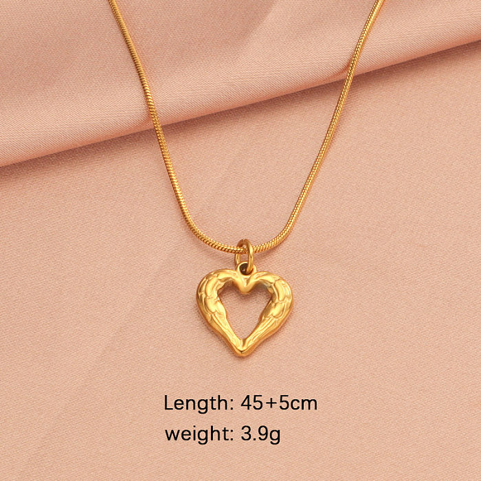 قلادة على شكل قلب بتصميم بسيط من الفولاذ المقاوم للصدأ مطلية بالذهب عيار 18 قيراط ومطلية بالذهب الوردي