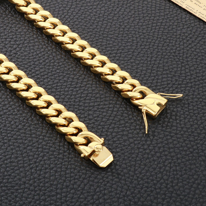 Modische geometrische Edelstahl-Halskette. Edelstahl-Halsketten