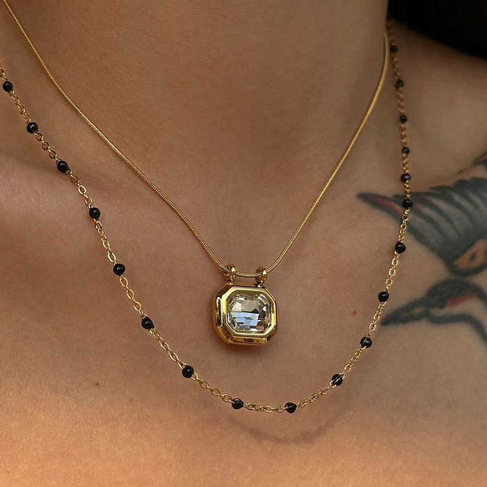 Halskette mit Anhänger im schlichten Polygon-Stil mit Edelstahlbeschichtung und Zirkon-18-Karat-Vergoldung