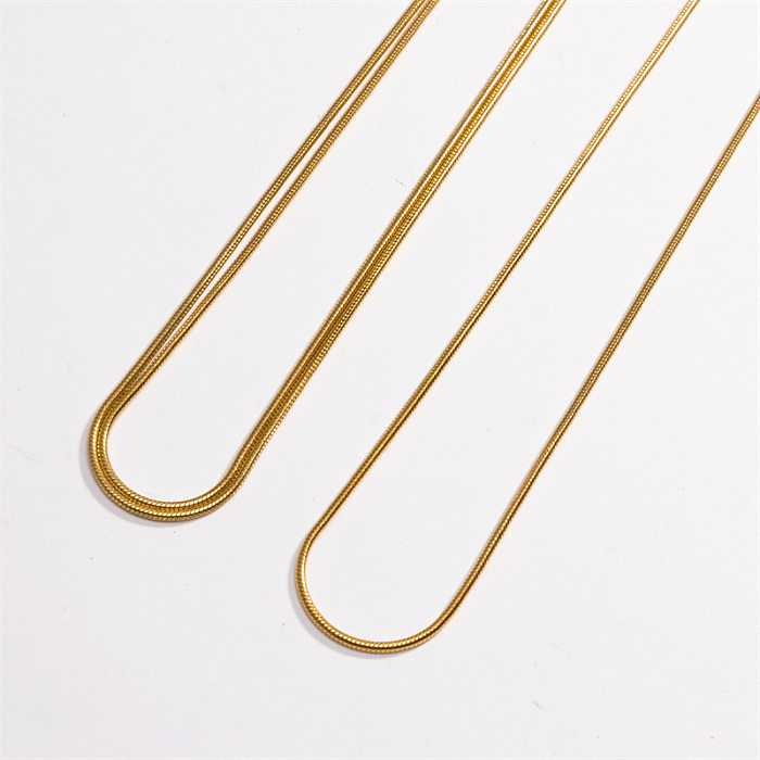 Estilo simples comute corrente de suéter banhada a ouro de aço inoxidável de cor sólida 18K