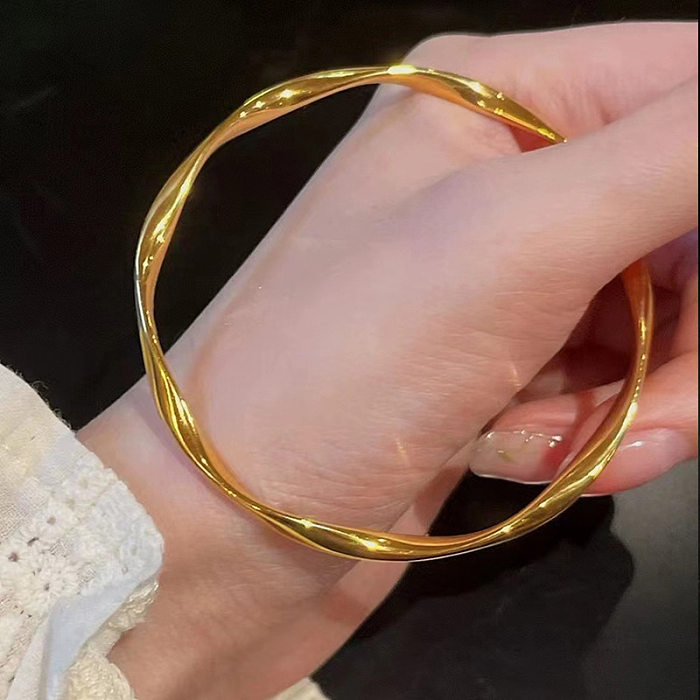 Wholesale Elegant Lady Solid Color Stainless Steel Plating 18K Gold Plated Bangle