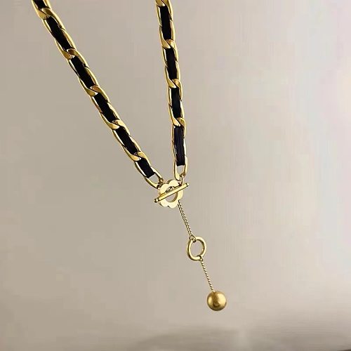 Collar chapado en oro de 18 quilates con revestimiento de acero inoxidable y bloque de color de estilo simple