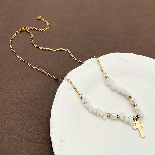 Collier pendentif plaqué or en acier inoxydable avec croix de trajet
