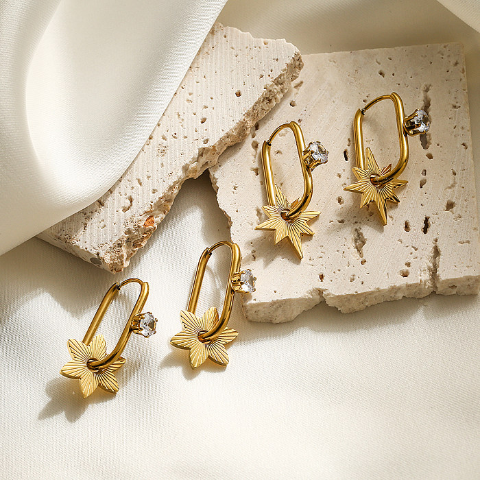 1 paire de boucles d'oreilles créoles plaquées or 18 carats, Style Simple, étoile de trajet, incrustation de fleur, acier inoxydable, Zircon