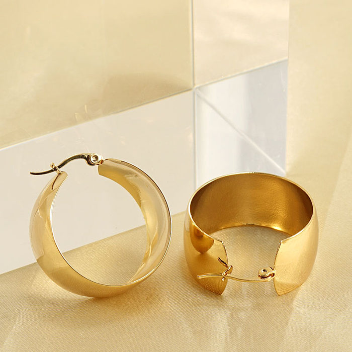 1 Paar moderne, schlichte, einfarbige Ohrringe aus Edelstahl mit 18-Karat-Vergoldung