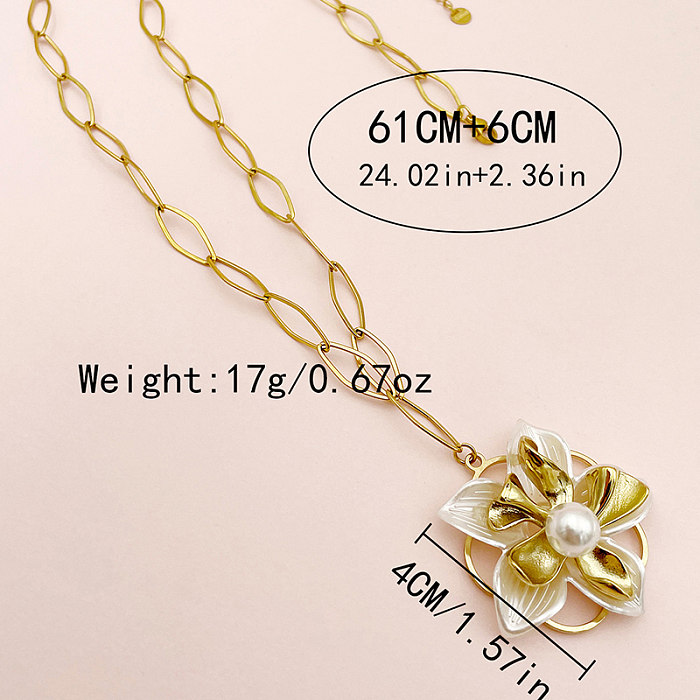 Collar con colgante de perlas artificiales chapado en oro de acero inoxidable con flor de estilo francés elegante a granel