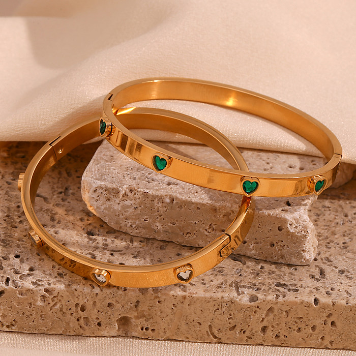 Atacado básico estilo simples estilo clássico formato de coração incrustação de aço inoxidável banhado a ouro 18K pulseira de zircão