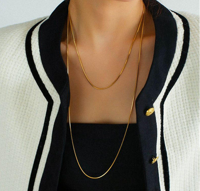 Retro Solid Color Stainless Steel Inlaid Gold Necklace