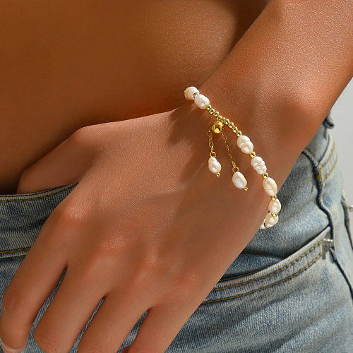 Bracelets plaqués or 18 carats avec perles d'eau douce irrégulières en acier inoxydable de style moderne et élégant